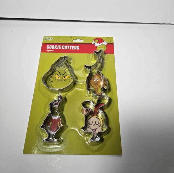 The grinch dr. Seuss cookie cutters nwt - Picture 2 of 2